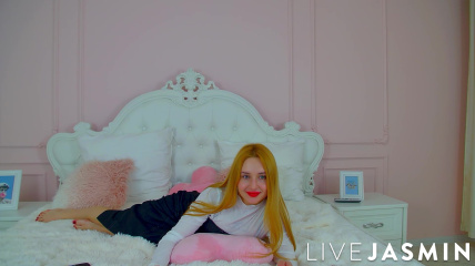 LindsayLincoln LindsayLincoln